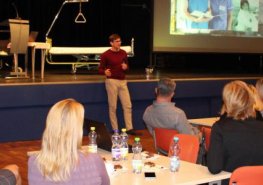 Verbální útoky jsou denní součástí naší práce, říkají zdravotníci, kteří se školili na konferenci k prevenci násilí