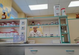 V ústavních lékárnách Nemocnice Pardubického kraje vznikají léky na míru