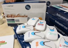 Novorozenecká oddělení ve Svitavské a Orlickoústecké nemocnici získala 35 nových monitorů dechu